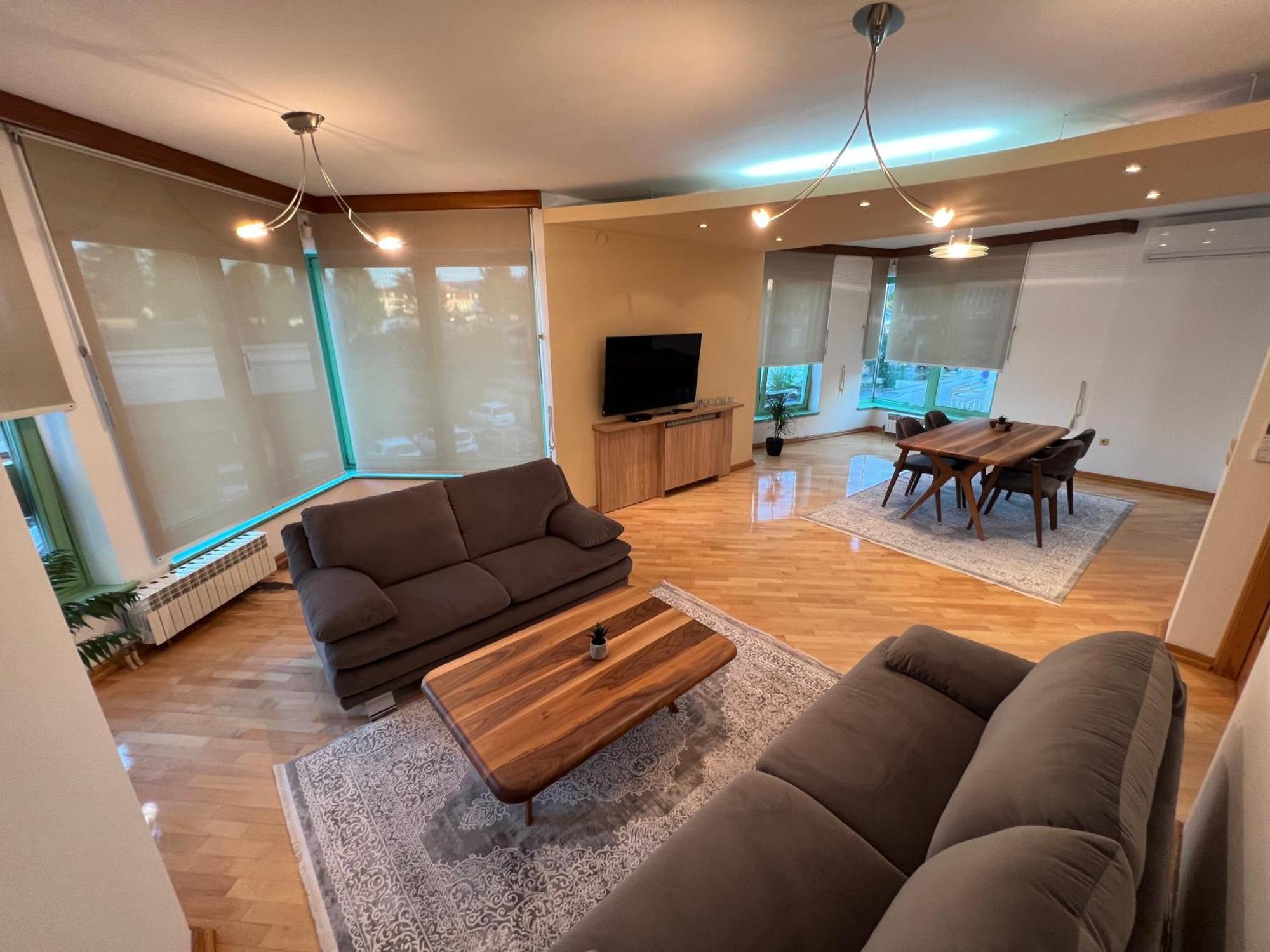 1 Apartment