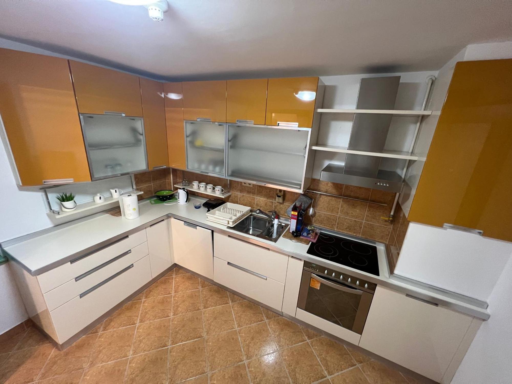 1 Apartment